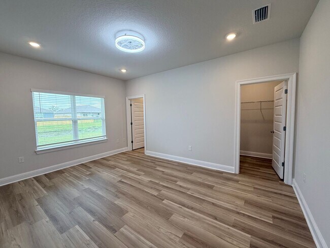 Building Photo - 28073 Hallow Trl