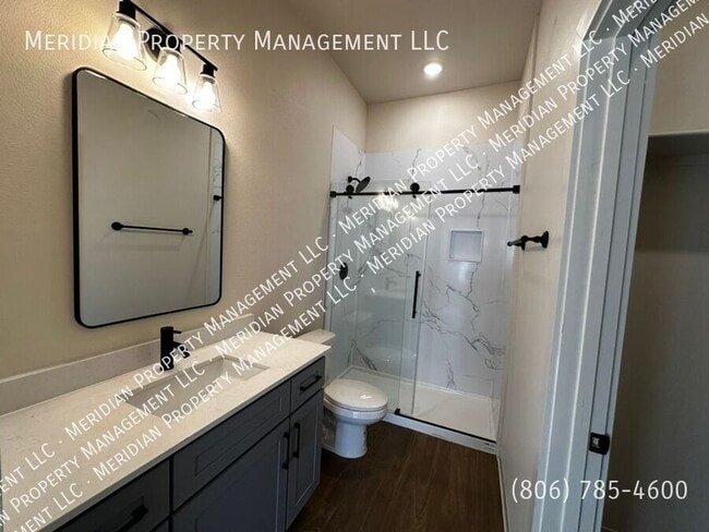 Building Photo - 5912 Erskine St