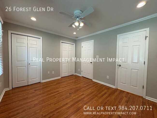 Building Photo - 26 Forest Glen Dr