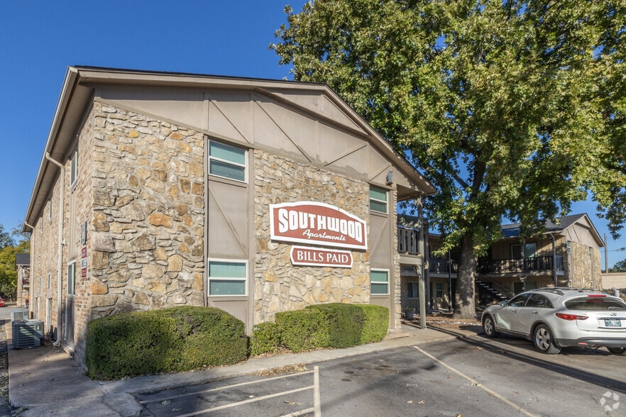 Building Photo - SOUTHWOOD APARTMENTS