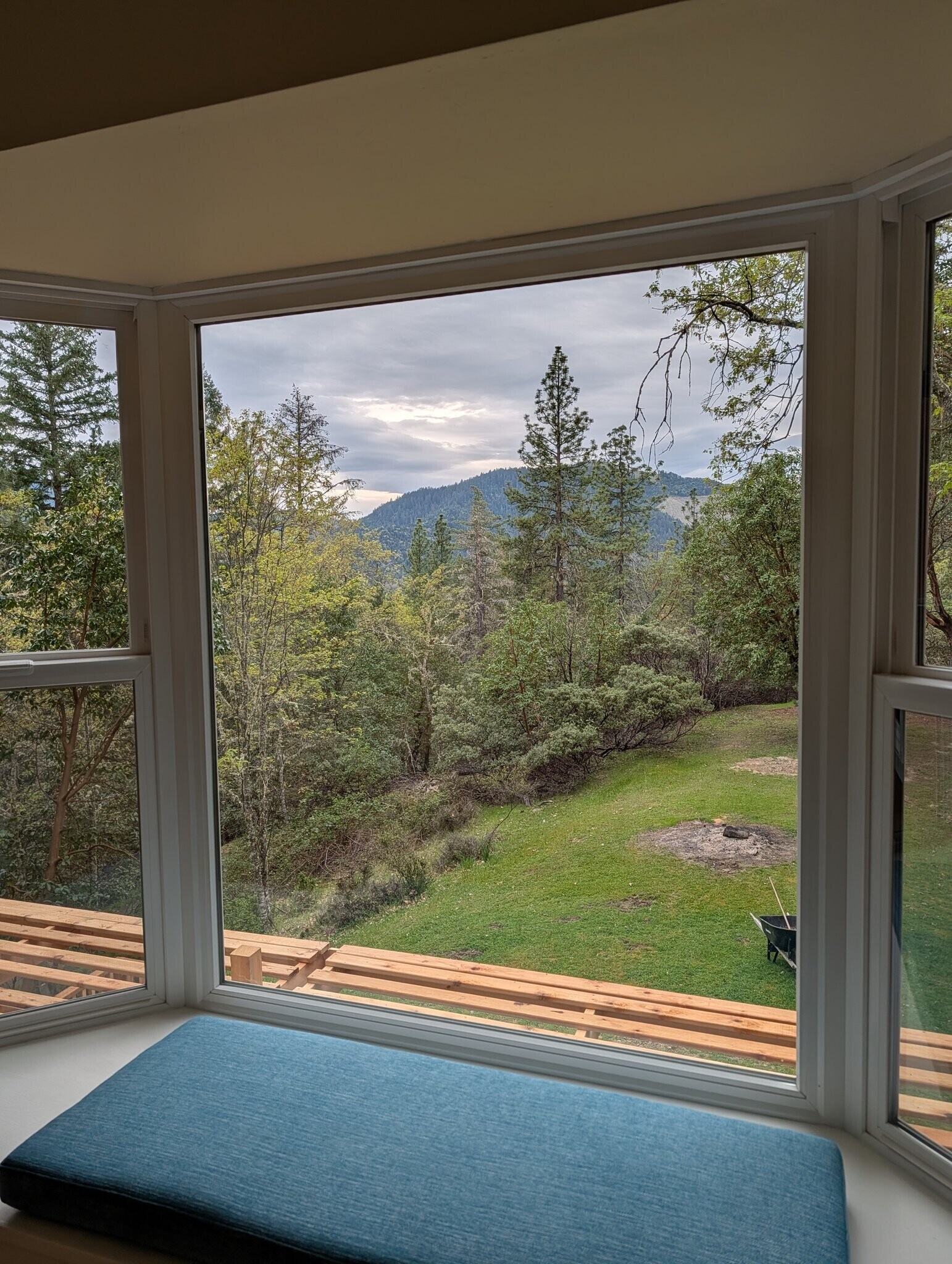 Building Photo - 1382 Sleepy Hollow Loop