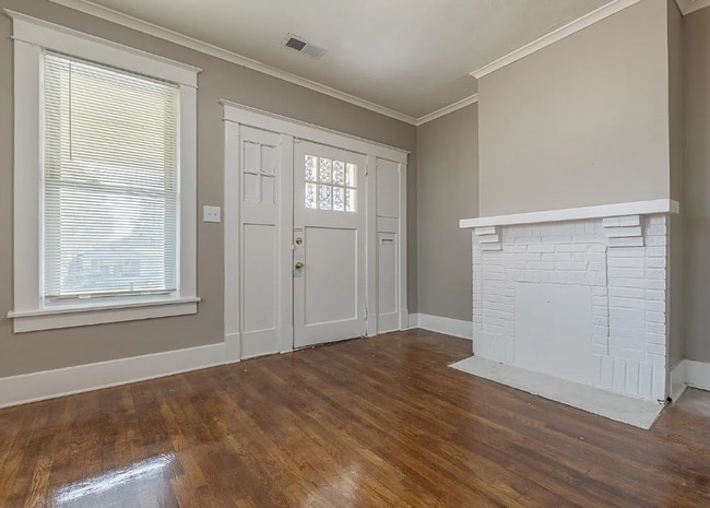 Building Photo - 666 E Gage Ave