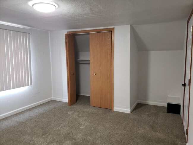 Building Photo - 3 Bed 1 Bath in Tomah, WI