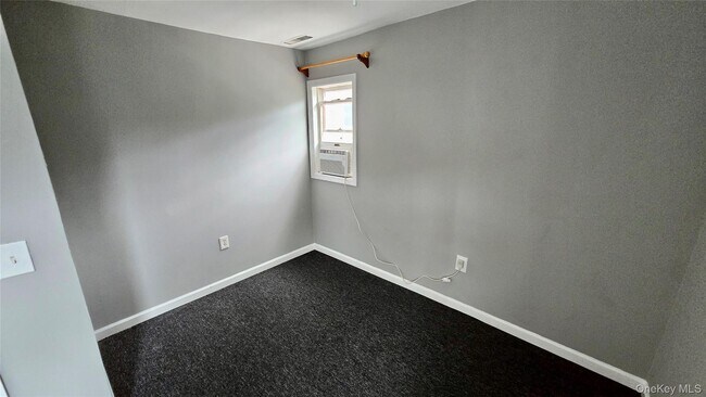 Building Photo - 160 Orange Turnpike