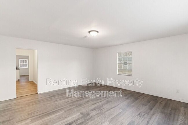 Building Photo - 9746 Diamond Dr