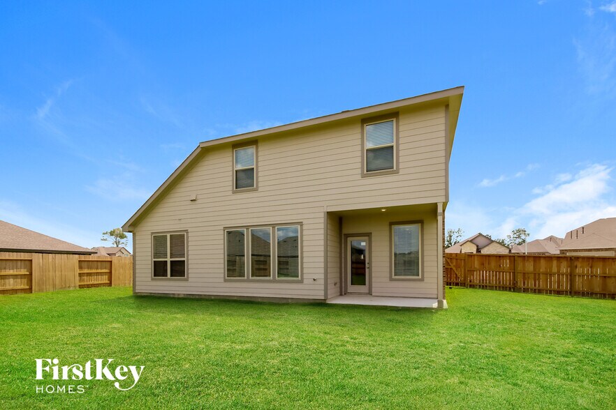 Building Photo - 23709 Pagliano Ct