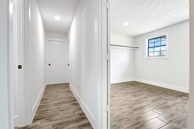 Building Photo - 4606 Pine Meadow Dr