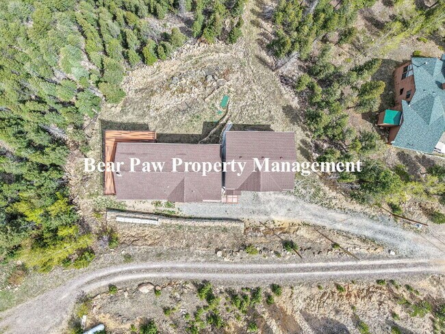 Building Photo - "Experience Mountain Living at Its Finest ...