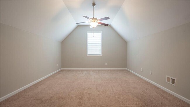Building Photo - 3731 Ivy Lawn Dr NE