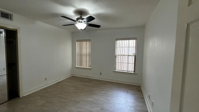 Building Photo - 3323 Cloverdale St