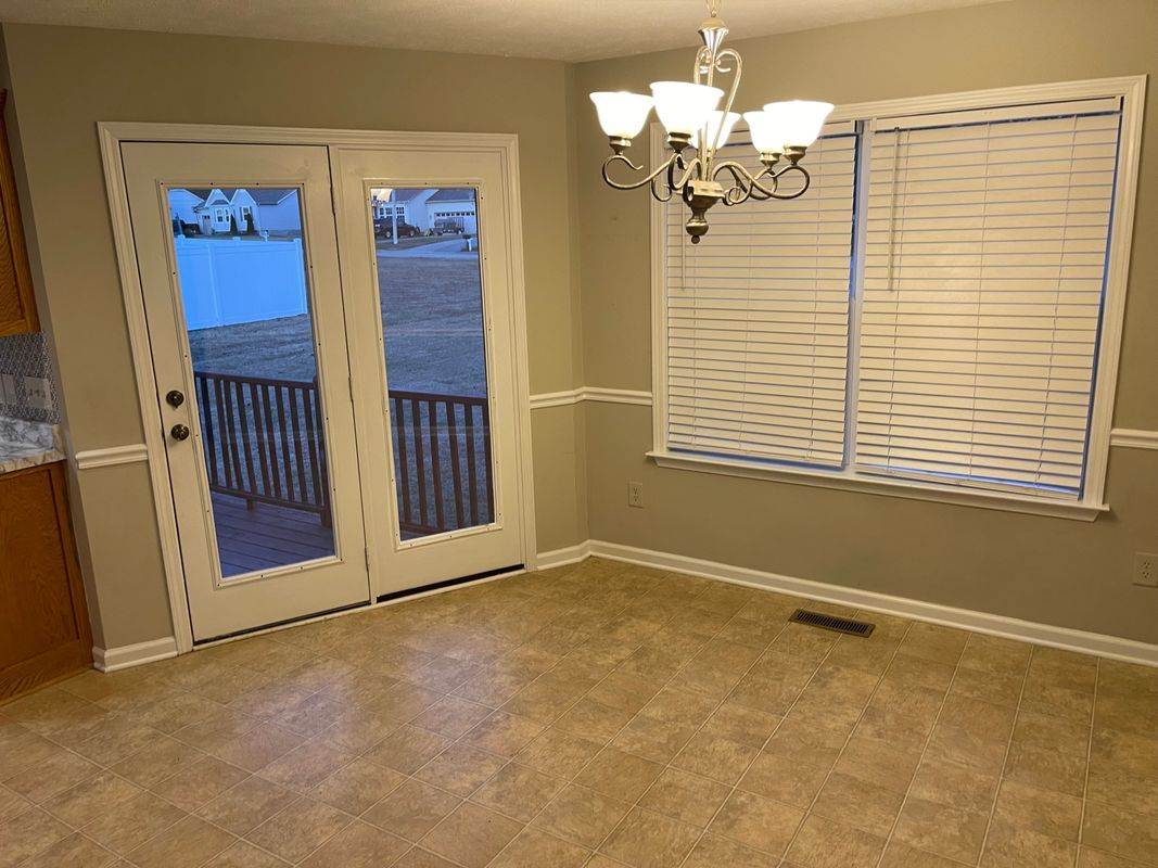 Building Photo - 1604 Baucom Dr