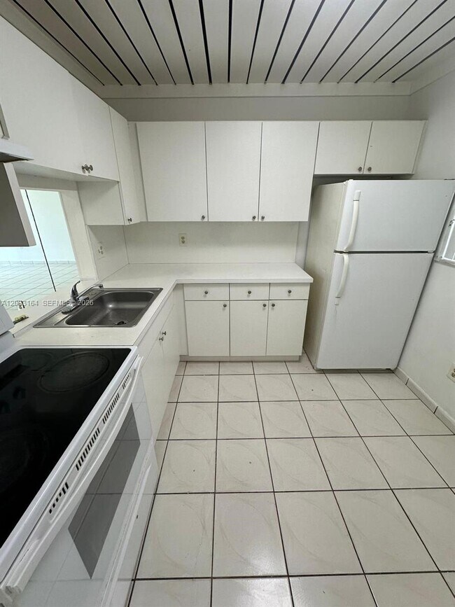 Building Photo - 2800 NW 56th Ave