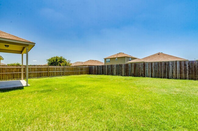 Building Photo - 141 Marcheeta Way