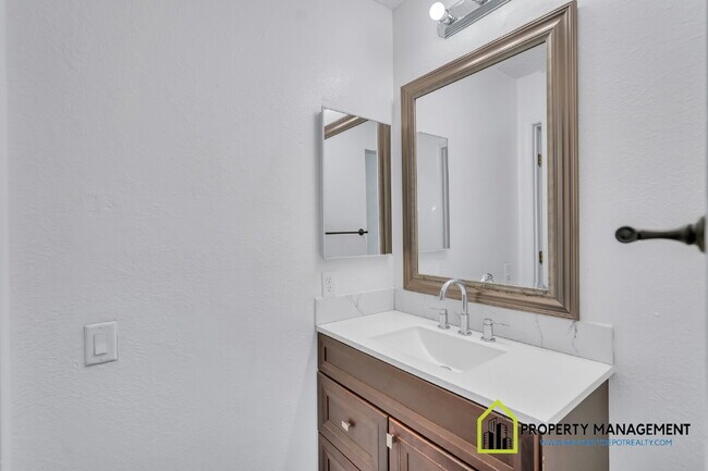 Building Photo - Remodeled 4-Bedroom Retreat with Large Backyard