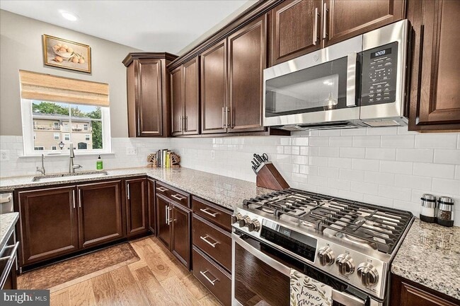 Building Photo - 22739 Tate St