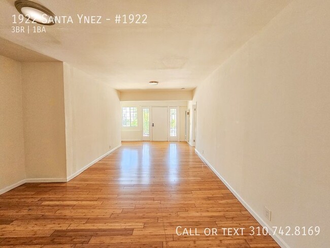 Building Photo - Beautiful 3b/1b unit in your favorite neig...