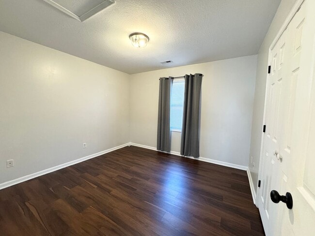 Building Photo - 205 Summerfield St