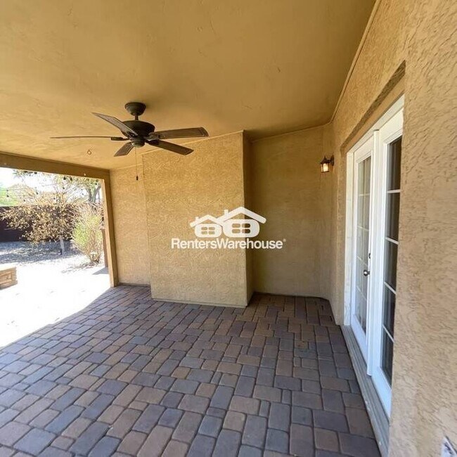 Building Photo - Love Where you Live, in this Spacious 3Bd ...