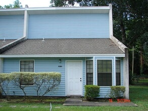Building Photo - Townhouse in Marianna