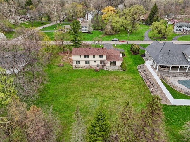 Building Photo - 399 French Rd