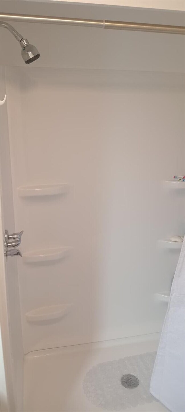 Building Photo - 4510 Granada Ave