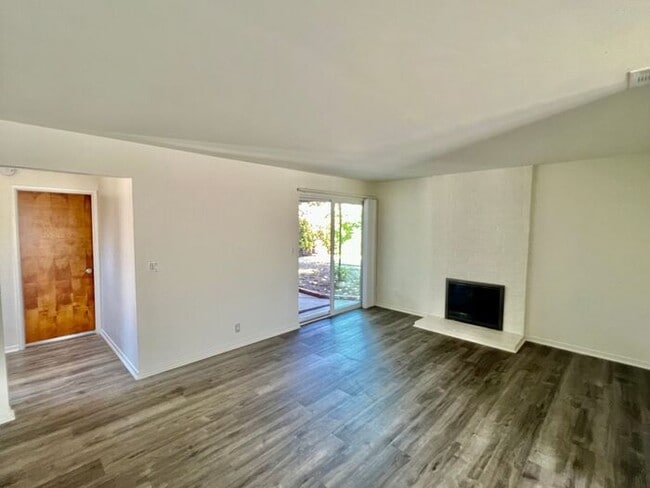 Building Photo - North Clairemont Gem | Fully Remodeled with Indoor-Outdoor Living & Designer Finishes
