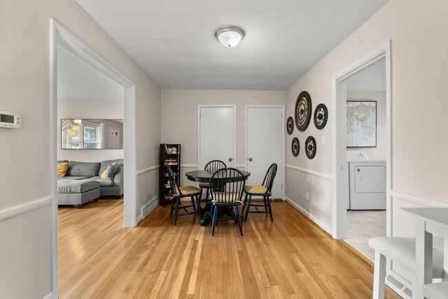 Building Photo - 131 Greenbriar Rd