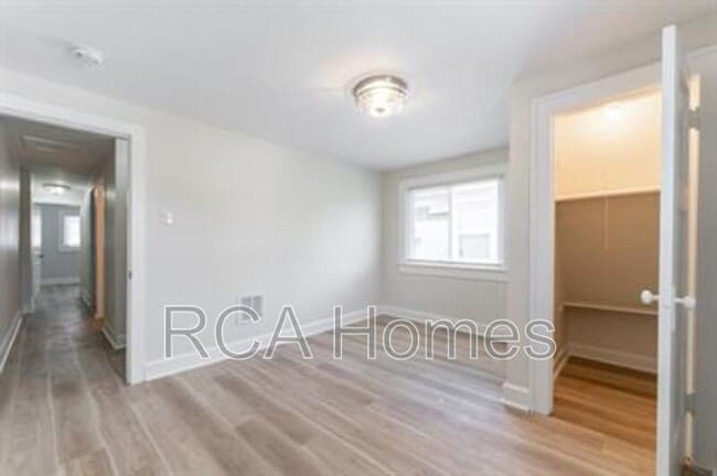 Building Photo - 1601 Villa Ave