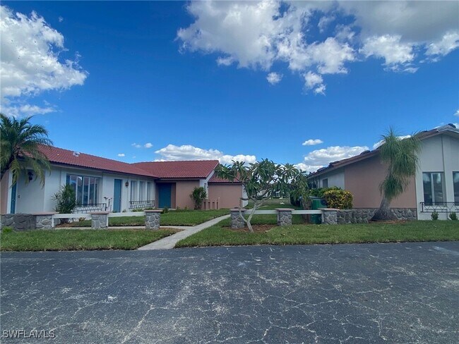 Primary Photo - 4107 SE 18th Pl