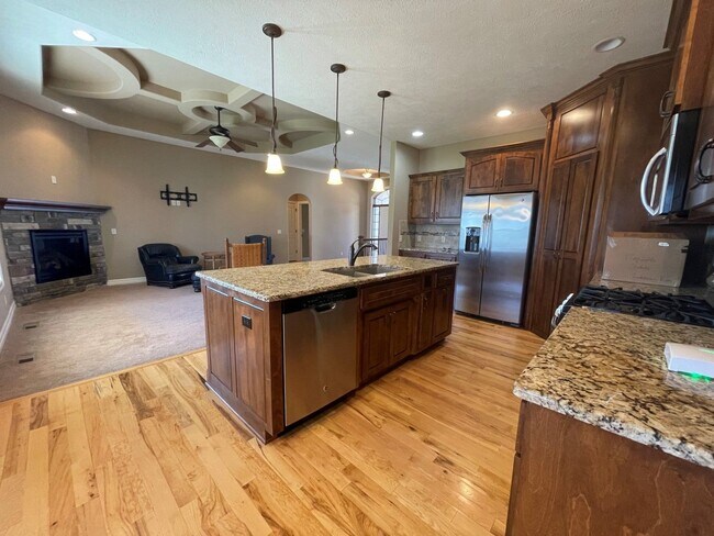 Building Photo - Home for rent in Springfield!
