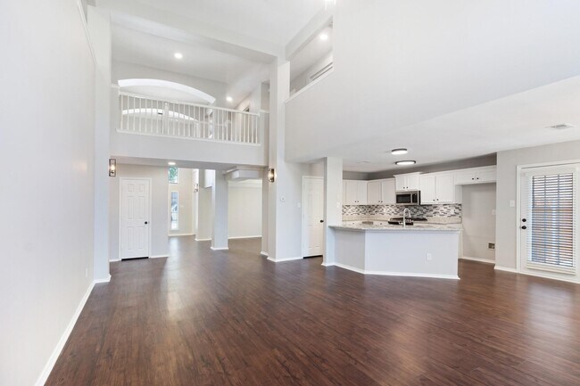 Building Photo - 4729 Woodhaven Ln