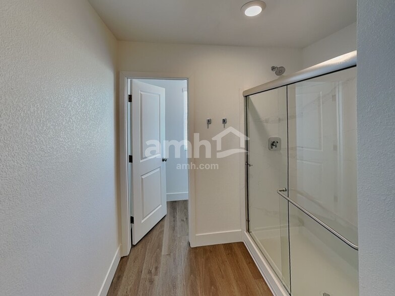 Building Photo - 5872 Fly Fisher St