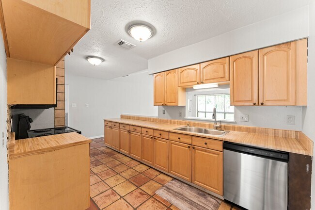 Building Photo - 4123 Wyanngate Dr