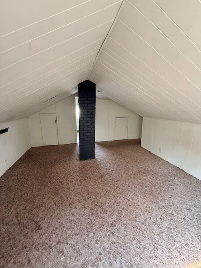 Building Photo - Studio Apartment for Rent – Steps from MSU!