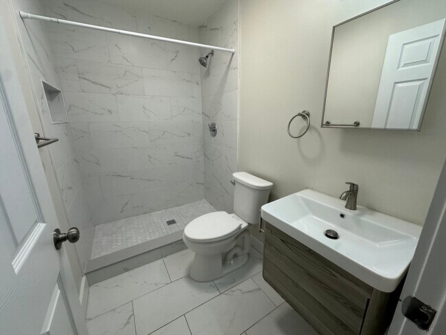 Building Photo - 34-36 Abbotsford St