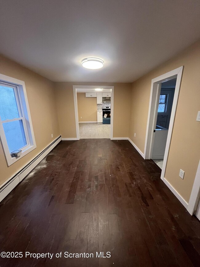 Building Photo - 129 S Blakely St