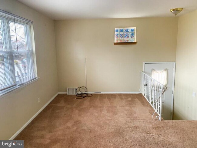 Building Photo - 7615 Algon Ave