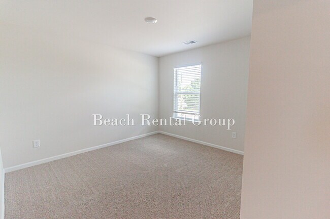 Building Photo - 5 Bedroom Home in Myrtle Beach