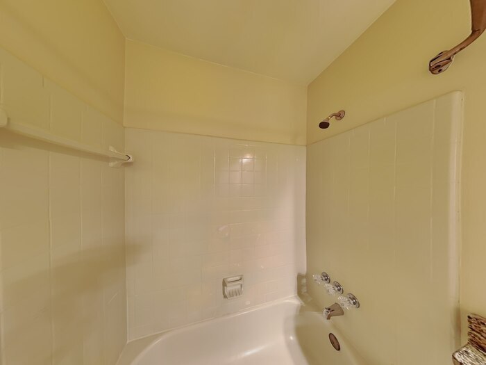 Building Photo - 4569 S Landing Dr