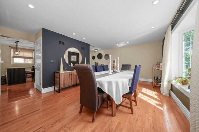 Building Photo - 4407 Howard Ave