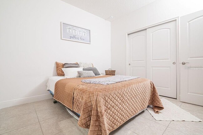 Building Photo - 7508 Wing Span Wy