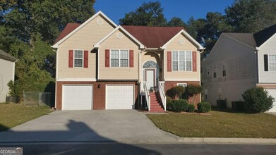 Building Photo - 5450 Twin Lakes Dr