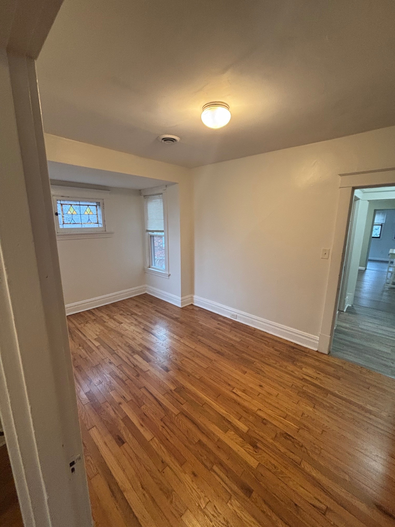 Building Photo - 5054 Winona Ave