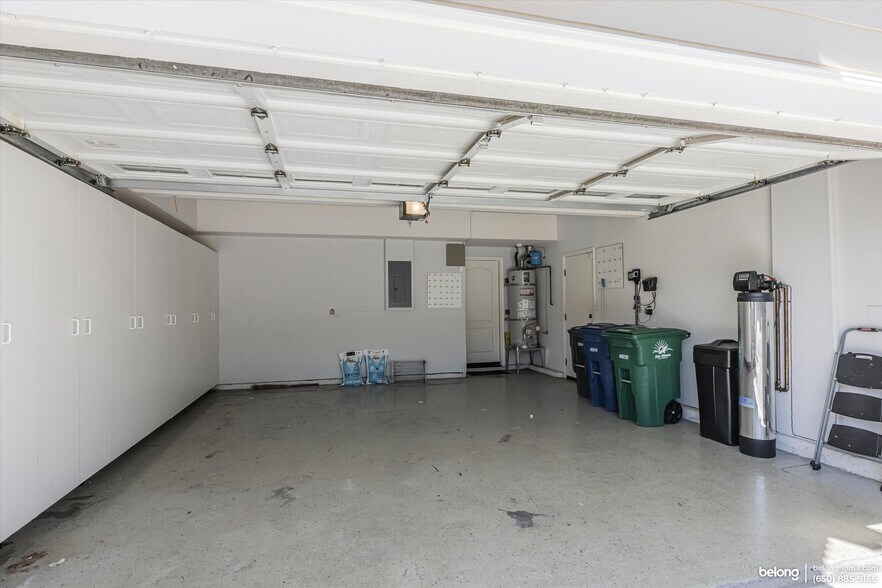 Building Photo - 2721 Moet Ln
