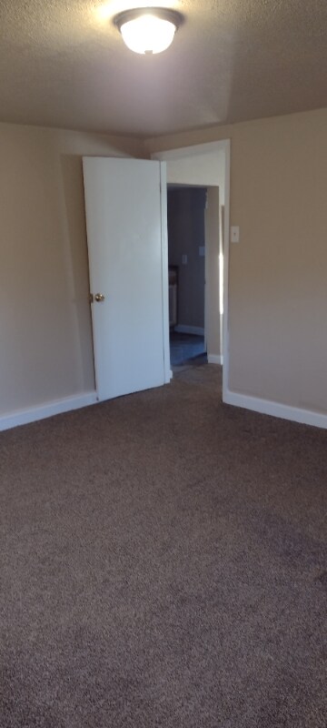 Building Photo - 2917 Cheyenne Ave