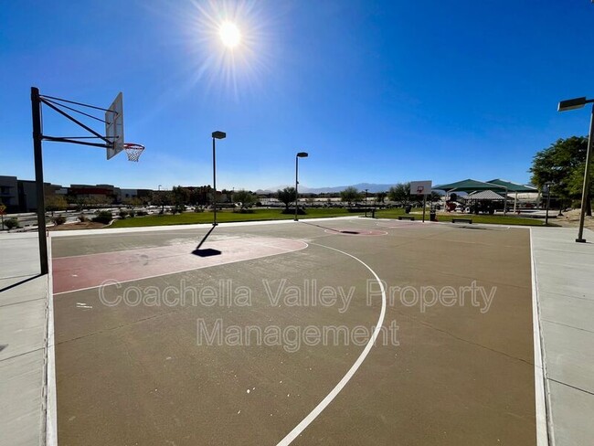 Building Photo - 41168 Emory Ln