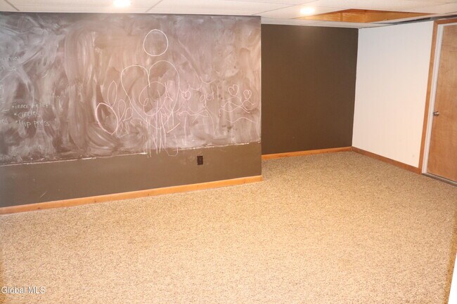 Building Photo - 98 Beaver Dam Rd