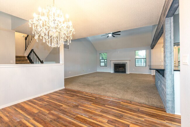 Building Photo - Newly Renovated 4 Bed / 3.5 Bath in Tulsa ...