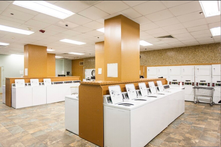 Building Photo - 211 E Ohio St