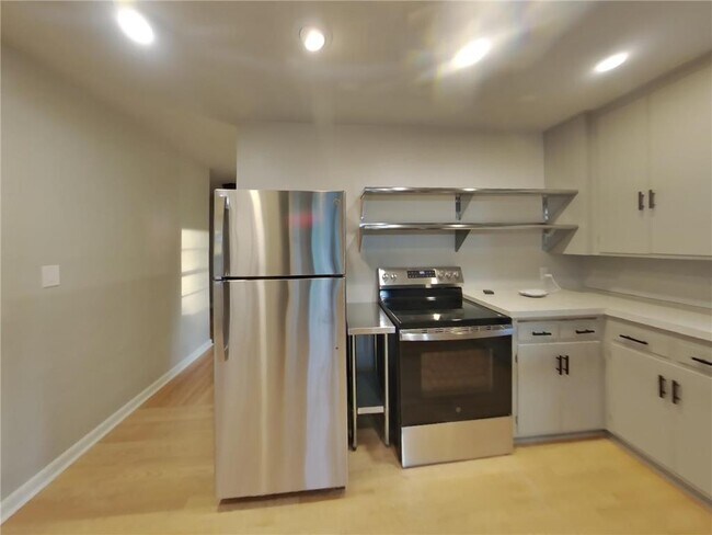 Building Photo - 3712 Abbott Ave N